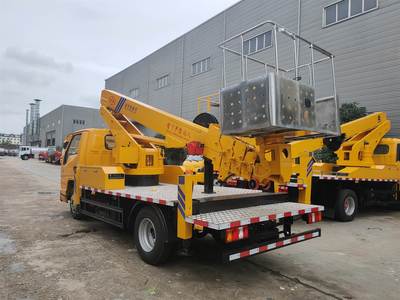 登高車、25慶鈴高空作業車、國六直臂高空作業車與清洗吸污車 現代城市作業的多功能利器